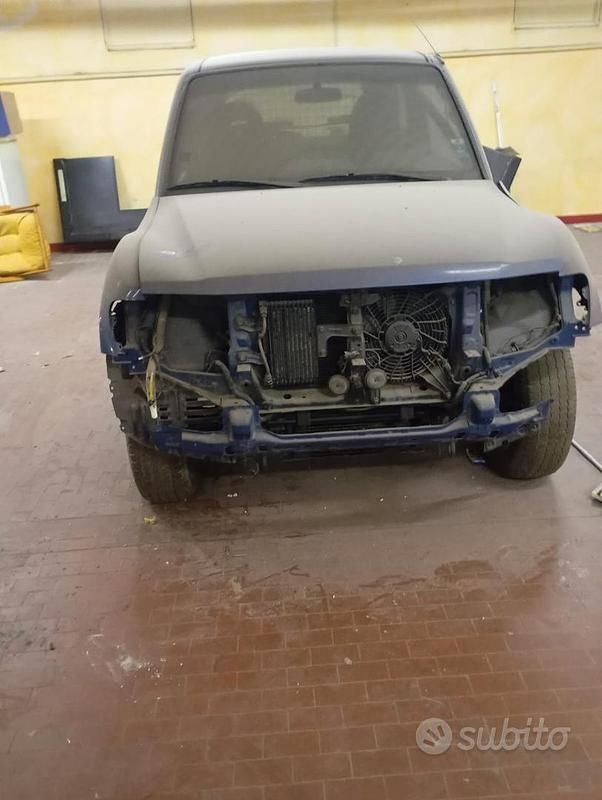 Usata Mitsubishi Pajero 2000 Grigio SUV