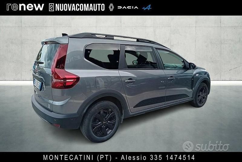 Usata Dacia Jogger Extreme 140 CV (102 kW) 2023 Grigio Monovolume