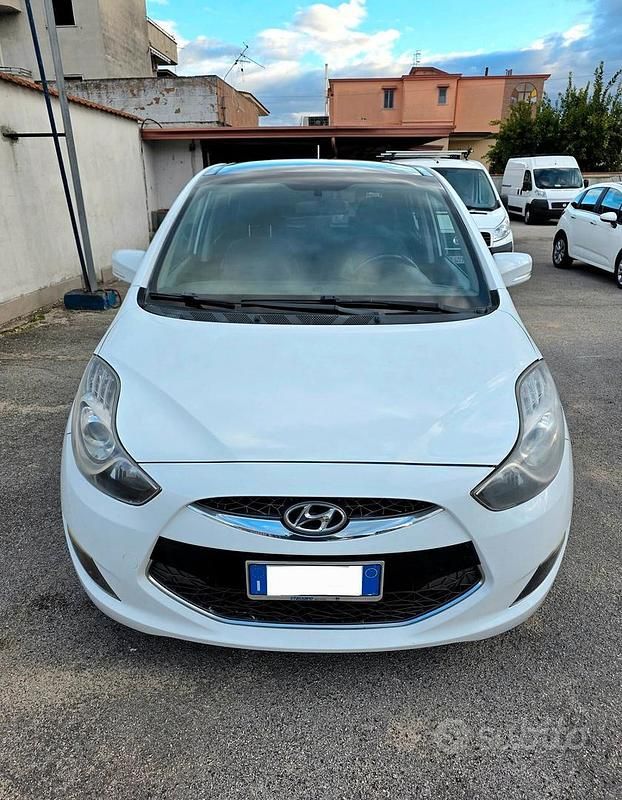 Usata Hyundai ix20 Style 90 CV (66 kW) 2011 Bianco Utilitaria