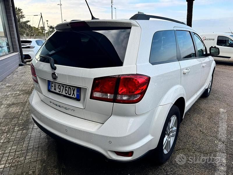 Usata Fiat Freemont Urban 170 CV (125 kW) 2015 Bianco SUV