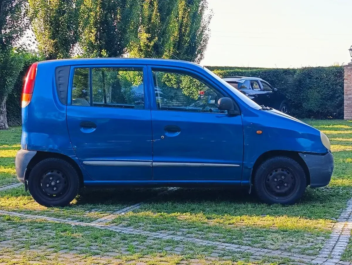 Usata Hyundai Atos 55 CV (40 kW) 1998 Blu Utilitaria