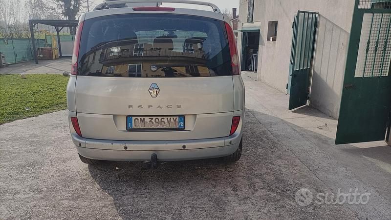 Usata Renault Espace Initiale 150 CV (110 kW) 2004 Grigio Berlina