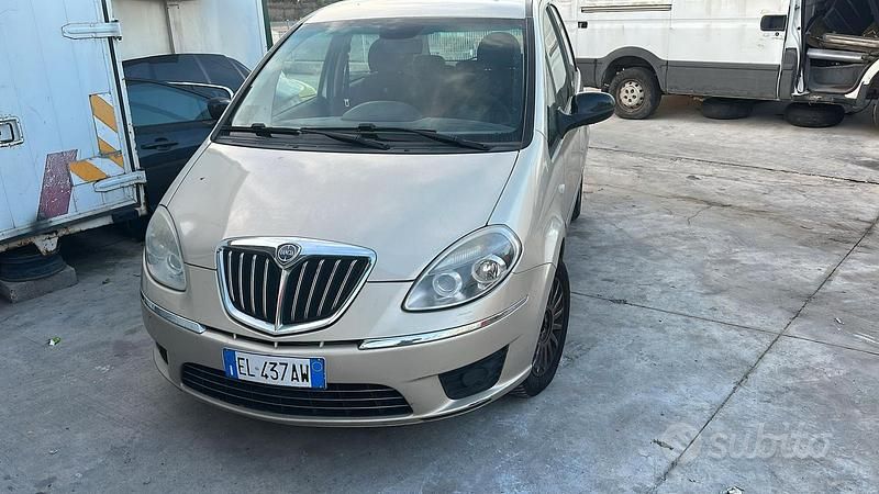 Usata Lancia Musa 95 CV (69 kW) 2012 Monovolume