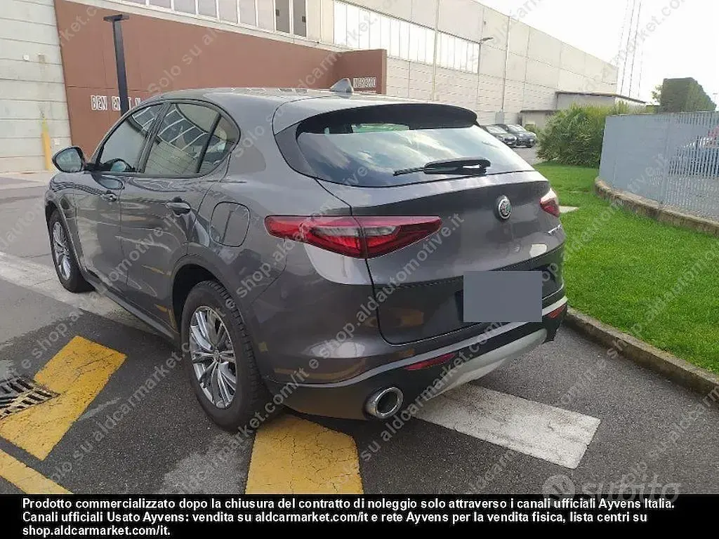 Usata Alfa Romeo Stelvio 190 CV (139 kW) 2021 Grigio SUV
