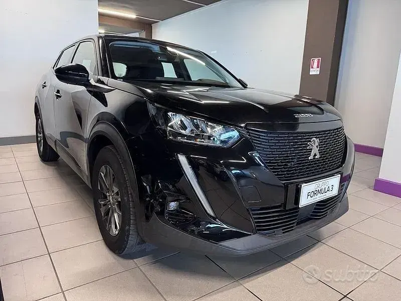 Usata Peugeot 2008 Active 131 CV (96 kW) 2020 Nero SUV