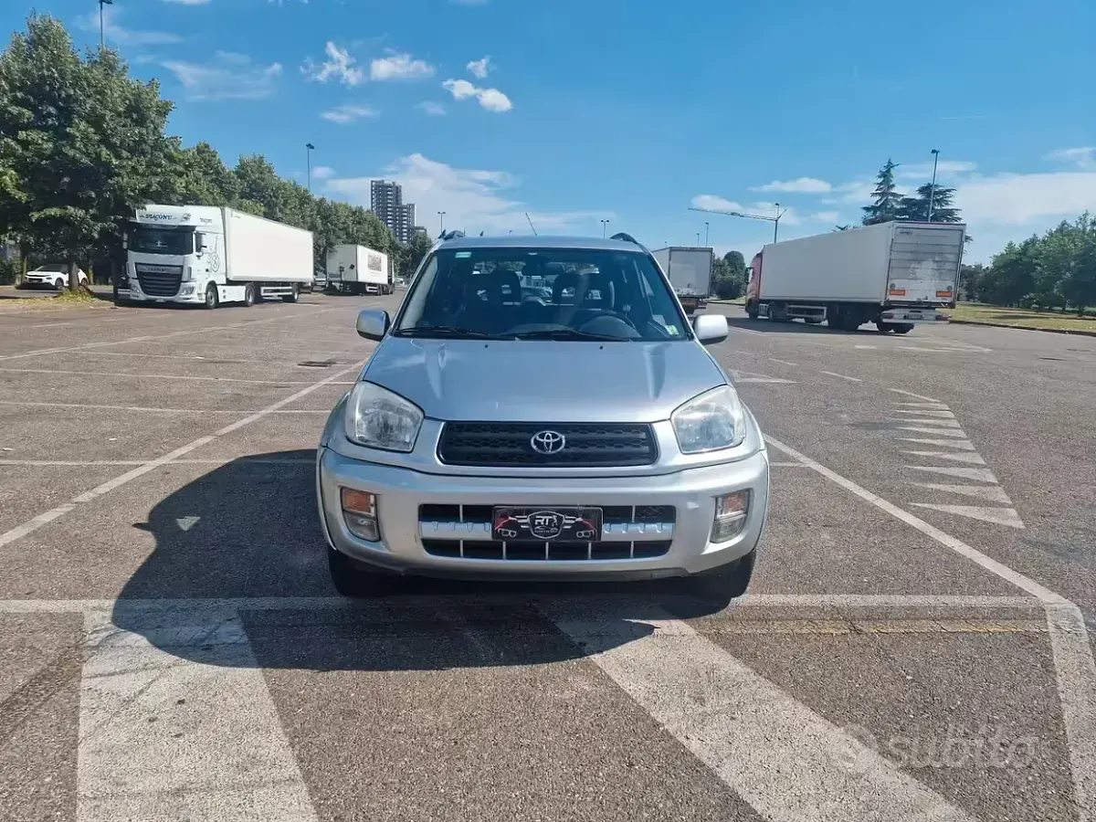 Usata Toyota RAV4 Sol 150 CV (110 kW) 2002 SUV