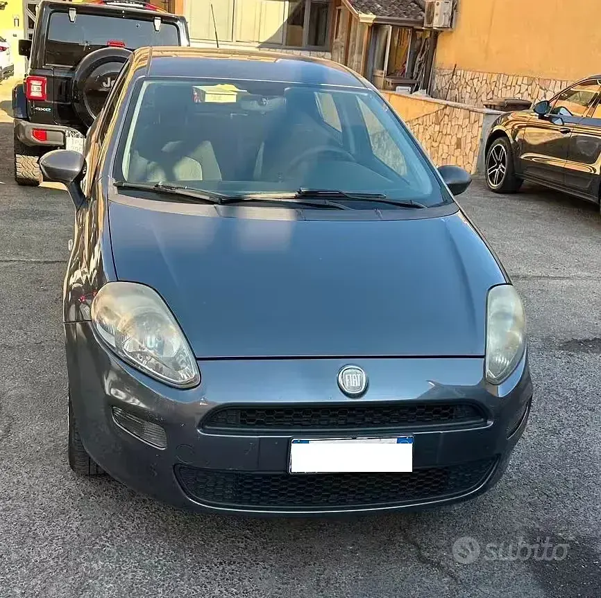 Usata Fiat Punto 77 CV (56 kW) 2012 Utilitaria