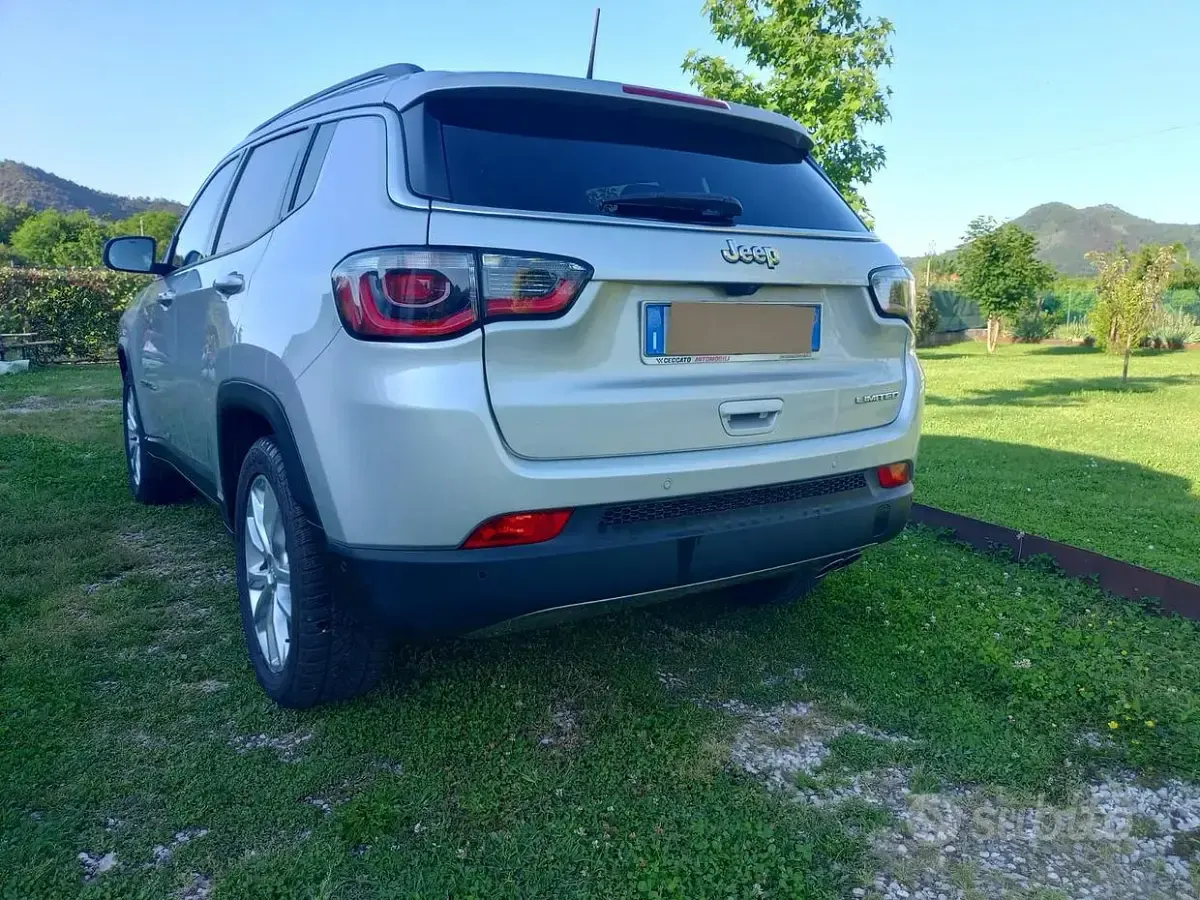 Usata Jeep Compass Limited 150 CV (110 kW) 2021 Grigio SUV