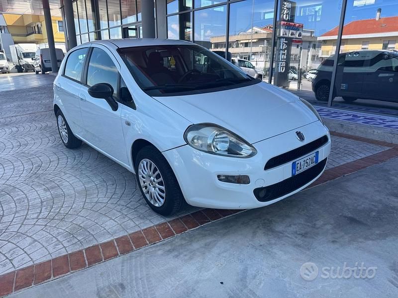 Usata Fiat Punto Evo Dynamic 75 CV (55 kW) 2010 Bianco Utilitaria