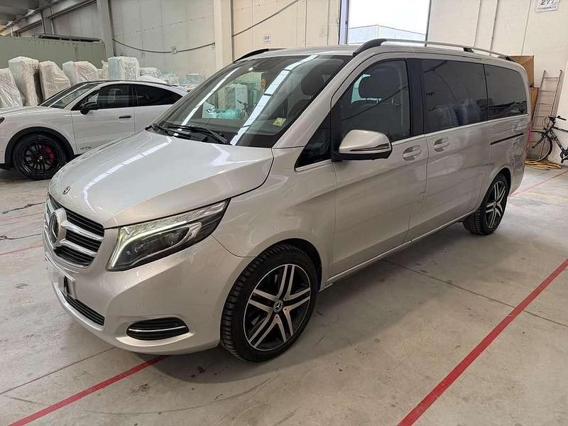 Usata Mercedes V250 Avantgarde 190 CV (139 kW) 2019 Argento Monovolume