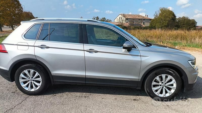 Usata VW Tiguan 150 CV (110 kW) 2019 Grigio SUV