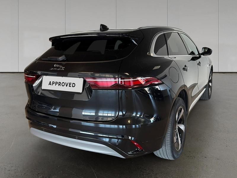 Usata Jaguar F-Pace R-Dynamic 163 CV (119 kW) 2024 Santorini black SUV