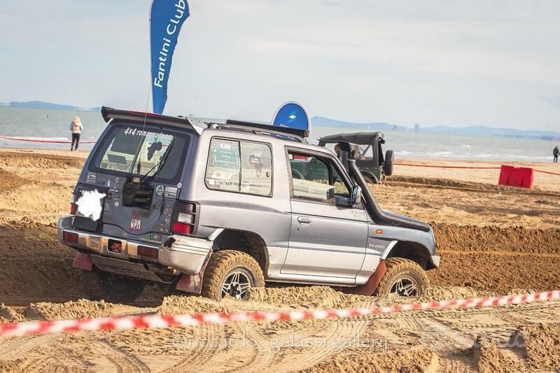 Usata Mitsubishi Pajero 100 CV (73 kW) 1997 Blu SUV