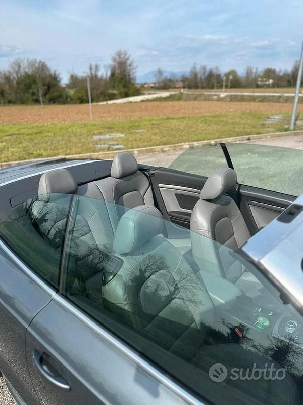Usata Audi A5 Cabriolet S-Line 177 CV (130 kW) 2014 Grigio Cabrio