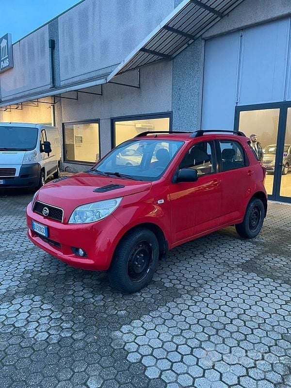 Usata Daihatsu Terios 105 CV (77 kW) 2007 Rosso SUV