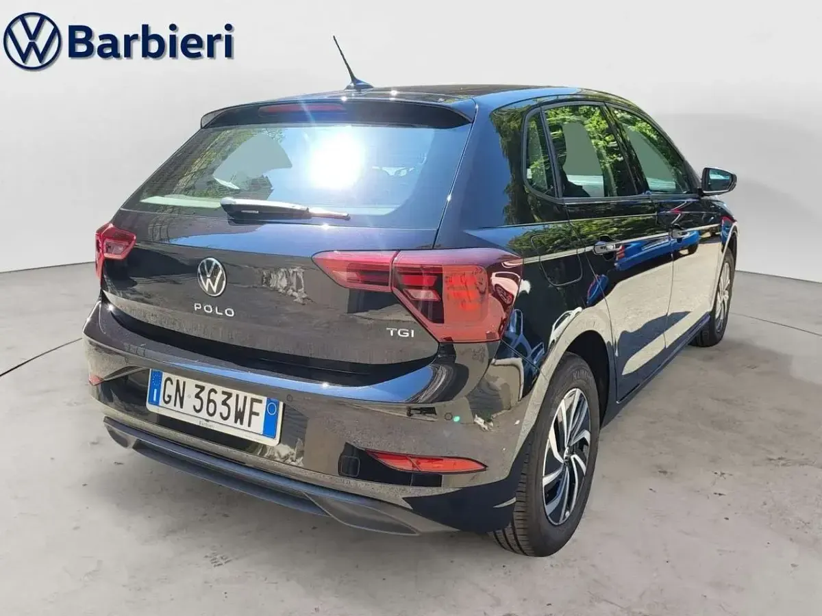 Usata VW Polo Life 90 CV (66 kW) 2023 Nero Utilitaria