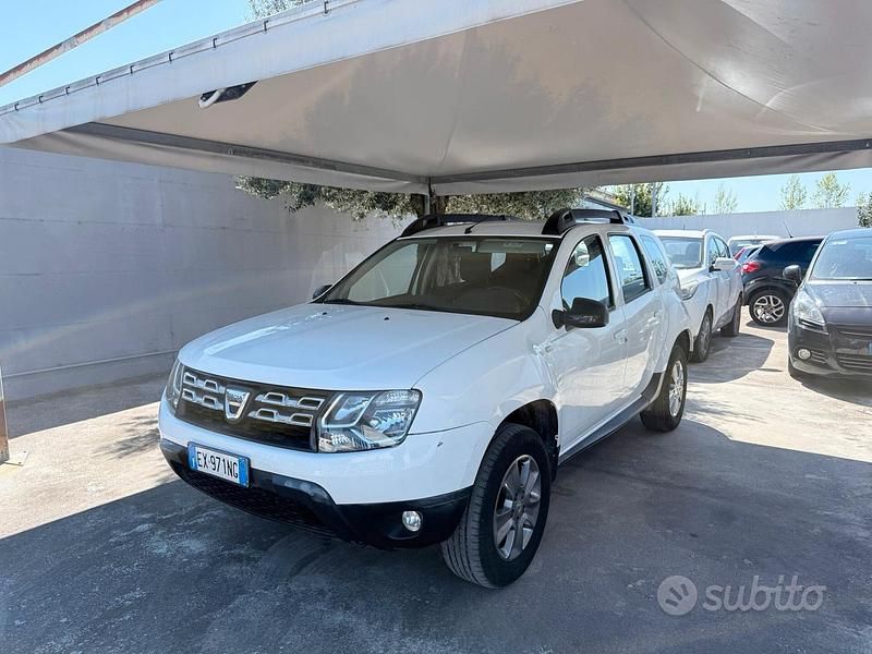 Usata Dacia Duster Lauréate 110 CV (80 kW) 2015 Bianco SUV