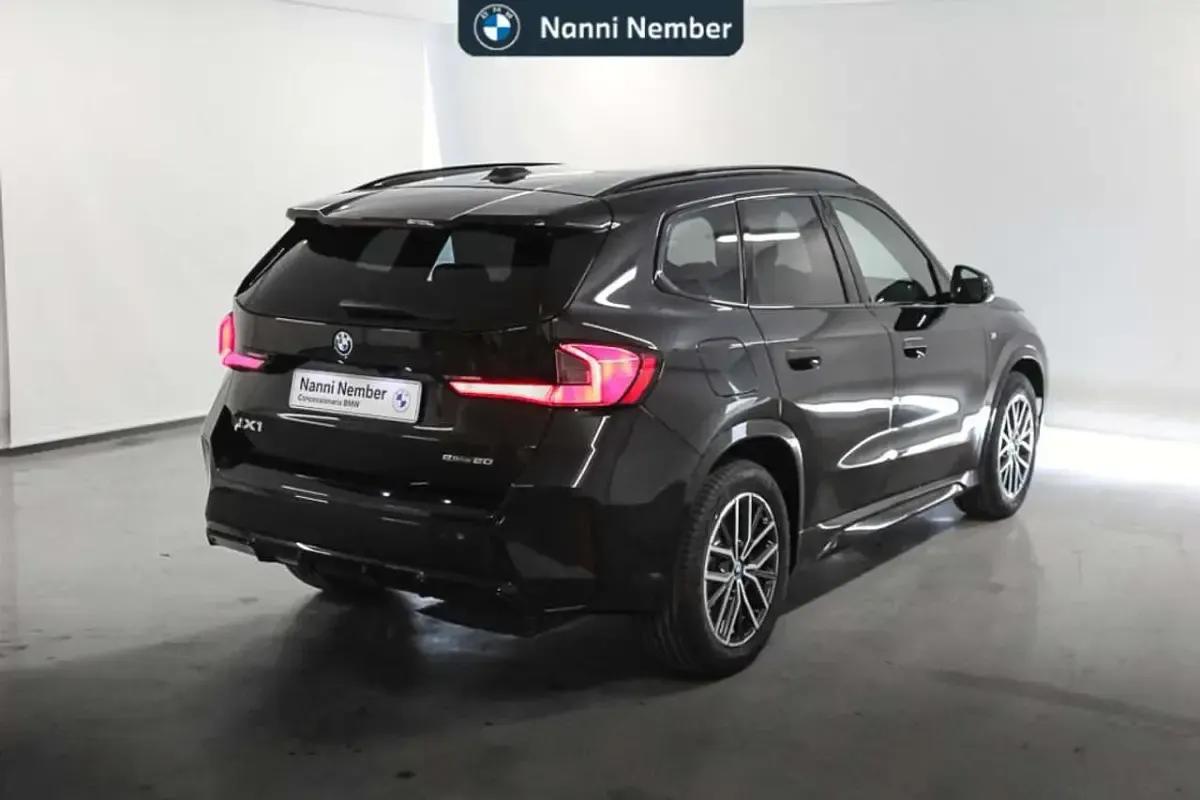 Usata BMW iX1 M Sport 150 kW (204 CV) 2026 Black sapphire metallizzato SUV