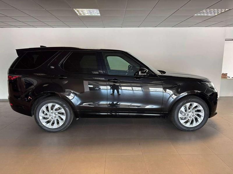 Usata Land Rover Discovery 5 R-Dynamic 249 CV (183 kW) 2022 Santorini black SUV