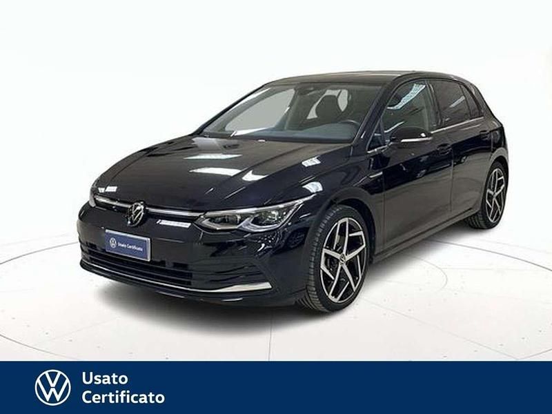 Nero pastello Usata 2023 VW Golf VIII Style Tre volumi | 25.900 € (Buon prezzo) - Immagine 1/4