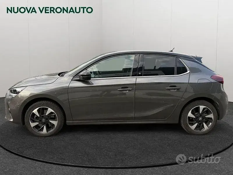 Usata Opel Corsa-e Elegance 56 kW (77 CV) 2020 Grigio Utilitaria