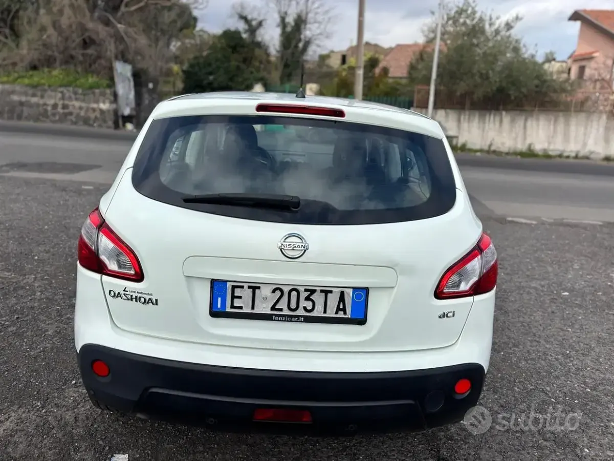 Usata Nissan Qashqai Acenta 110 CV (80 kW) 2014 Bianco SUV