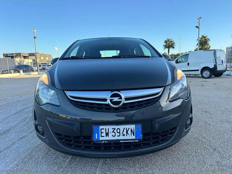 Usata Opel Corsa 86 CV (63 kW) 2014 Grigio Berlina