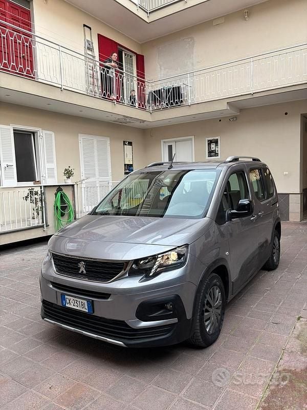 Usata Peugeot Rifter 2022 Grigio Monovolume