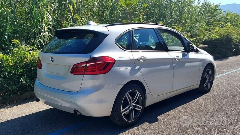 Usata BMW 220 Active Tourer Sport Line 190 CV (139 kW) 2016 Bianco Monovolume