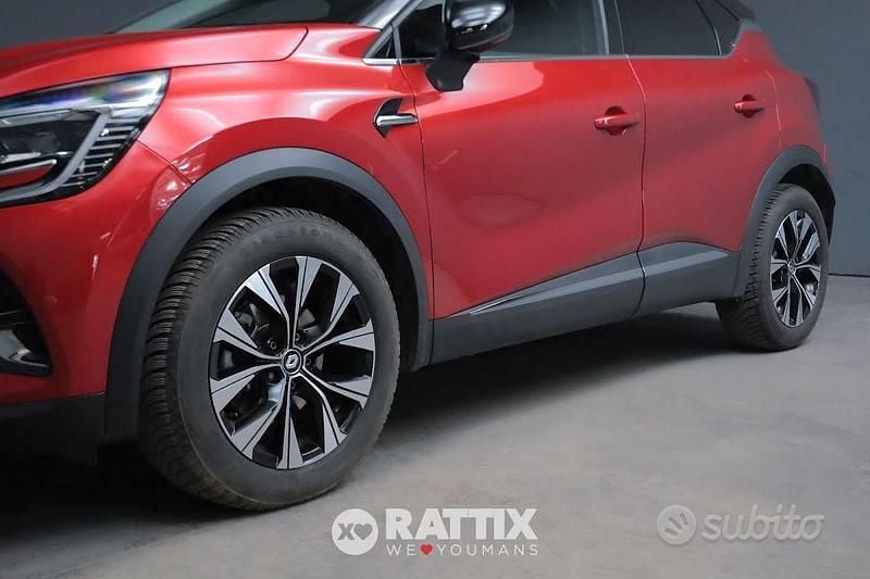 Usata Renault Captur Zen 94 CV (69 kW) 2023 Bordueaux tetto nero SUV