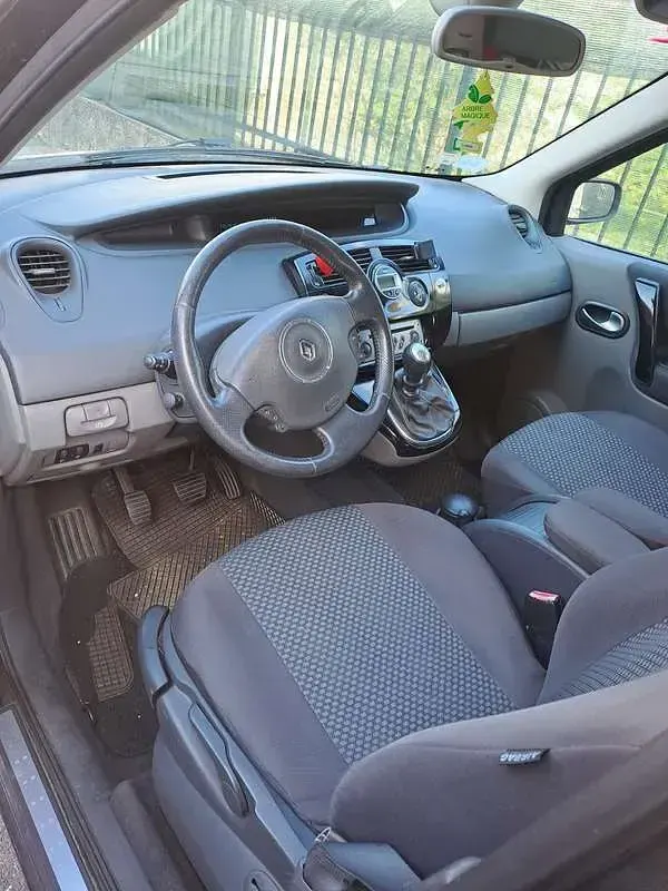 Usata Renault Scenic E-Tech Dynamique 131 CV (96 kW) 2007 Grigio Monovolume