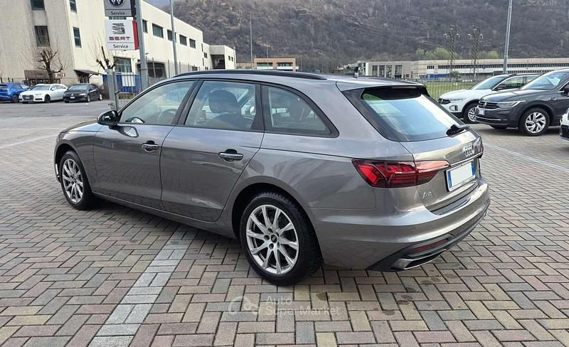 Usata Audi A4 204 CV (150 kW) 2022 Gray Station wagon
