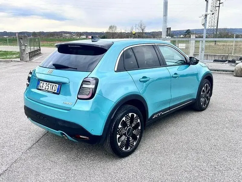 Usata Fiat 600 La Prima 145 CV (106 kW) 2025 Bluazzurro SUV