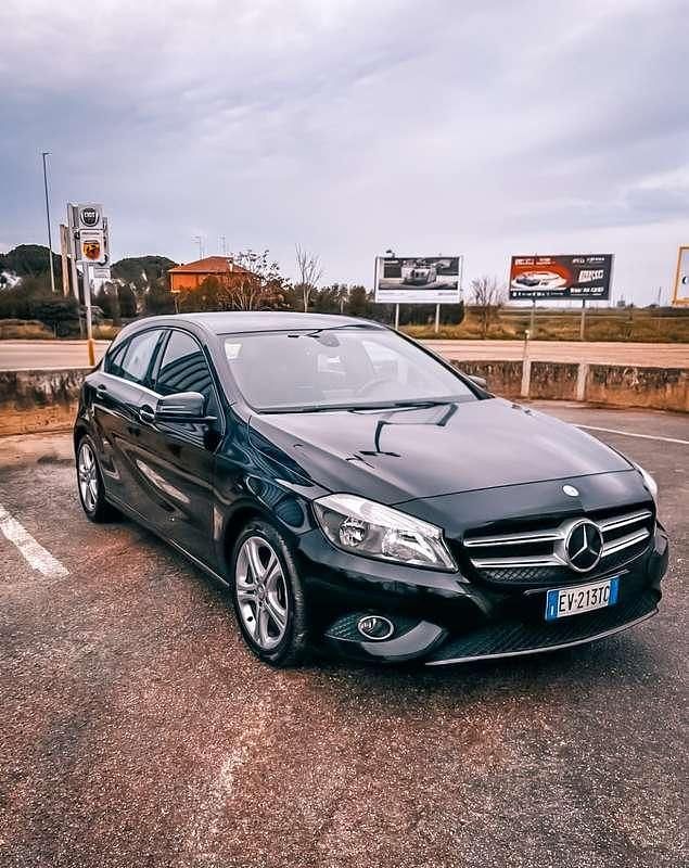 Usata Mercedes A180 109 CV (80 kW) 2014 Nero Berlina