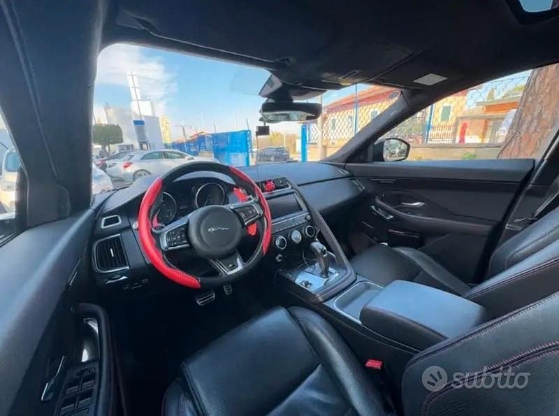 Usata Jaguar E-Pace 180 CV (132 kW) 2018 Rosso SUV