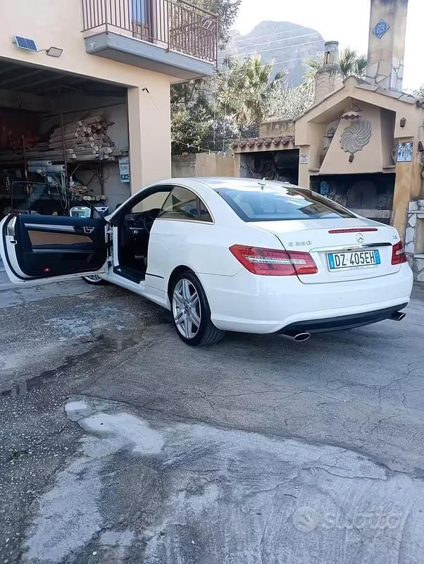 Usata Mercedes E350 AMG 2009 Bianco Coupé