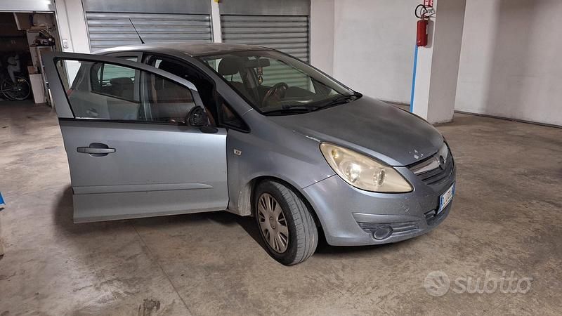 Usata Opel Corsa 75 CV (55 kW) 2007 Grigio Utilitaria