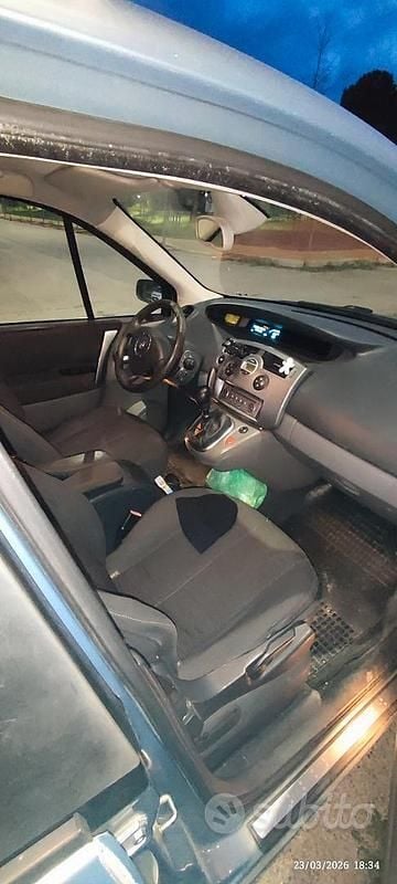 Usata Renault Scénic II 130 CV (95 kW) 2006 Monovolume