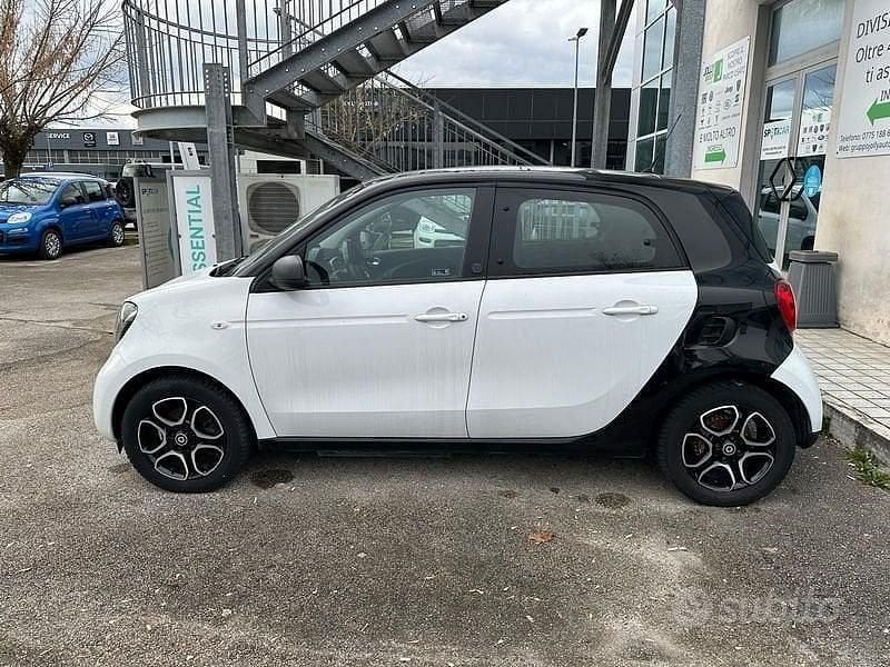 Usata Smart ForFour Electric Drive Passion 60 kW (82 CV) 2019 Bianco Berlina