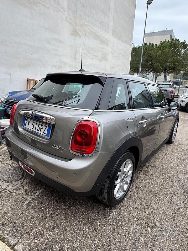 Usata Mini One D Business 95 CV (69 kW) 2017 Grigio Utilitaria