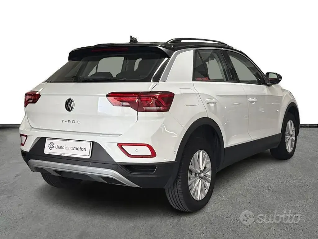 Usata VW T-Roc R-line 110 CV (80 kW) 2023 Bianco SUV