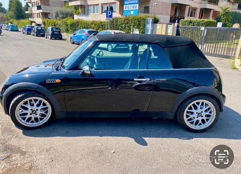 Usata Mini Cooper Cabriolet 116 CV (85 kW) 2005 Nero Cabrio