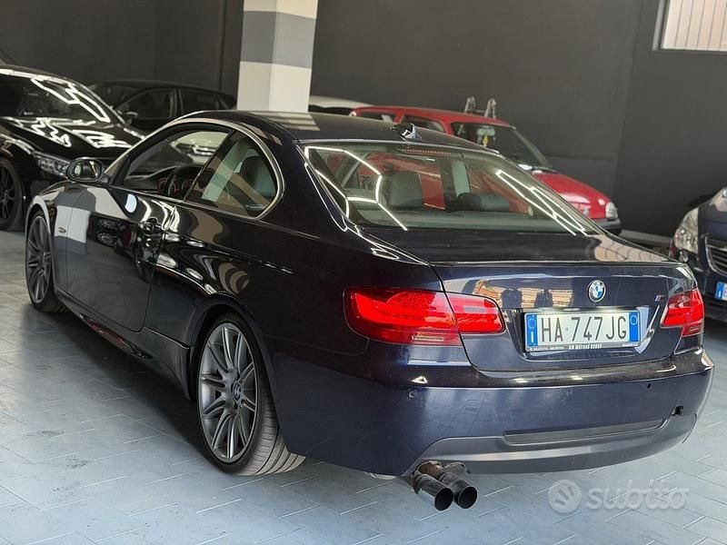 Usata BMW 325 M Sport 218 CV (160 kW) 2006 Blu Coupé