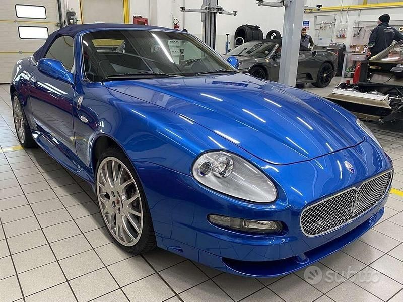 Usata Maserati Spyder 390 CV (286 kW) 2005 Blu/azzurro Cabrio