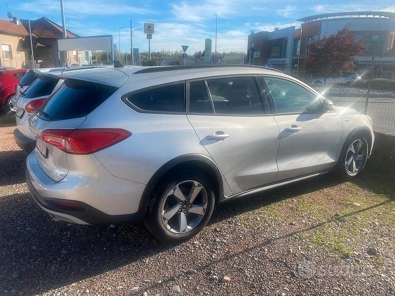 Usata Ford Focus Active 2019 Grigio Station wagon