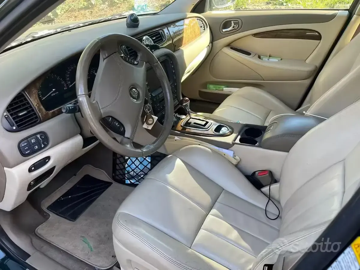 Usata Jaguar S-Type S 200 CV (147 kW) 2003 Verde Berlina