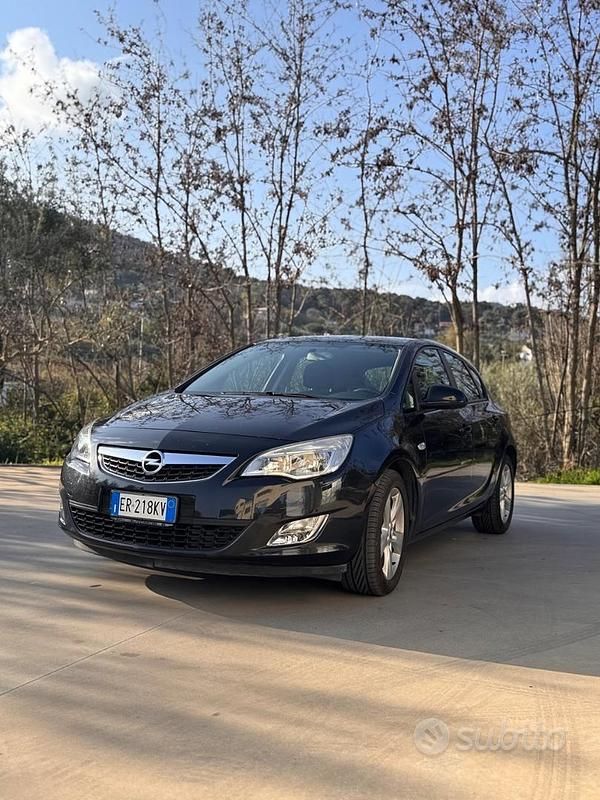 Usata Opel Astra 2013 Berlina