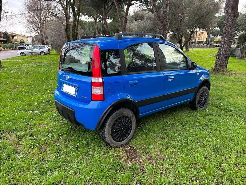 Usata Fiat Panda 4x4 Climbing 60 CV (44 kW) 2005 Blu/azzurro Utilitaria