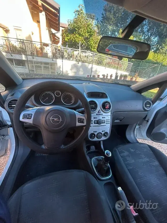 Usata Opel Corsa 75 CV (55 kW) 2014 Bianco Utilitaria