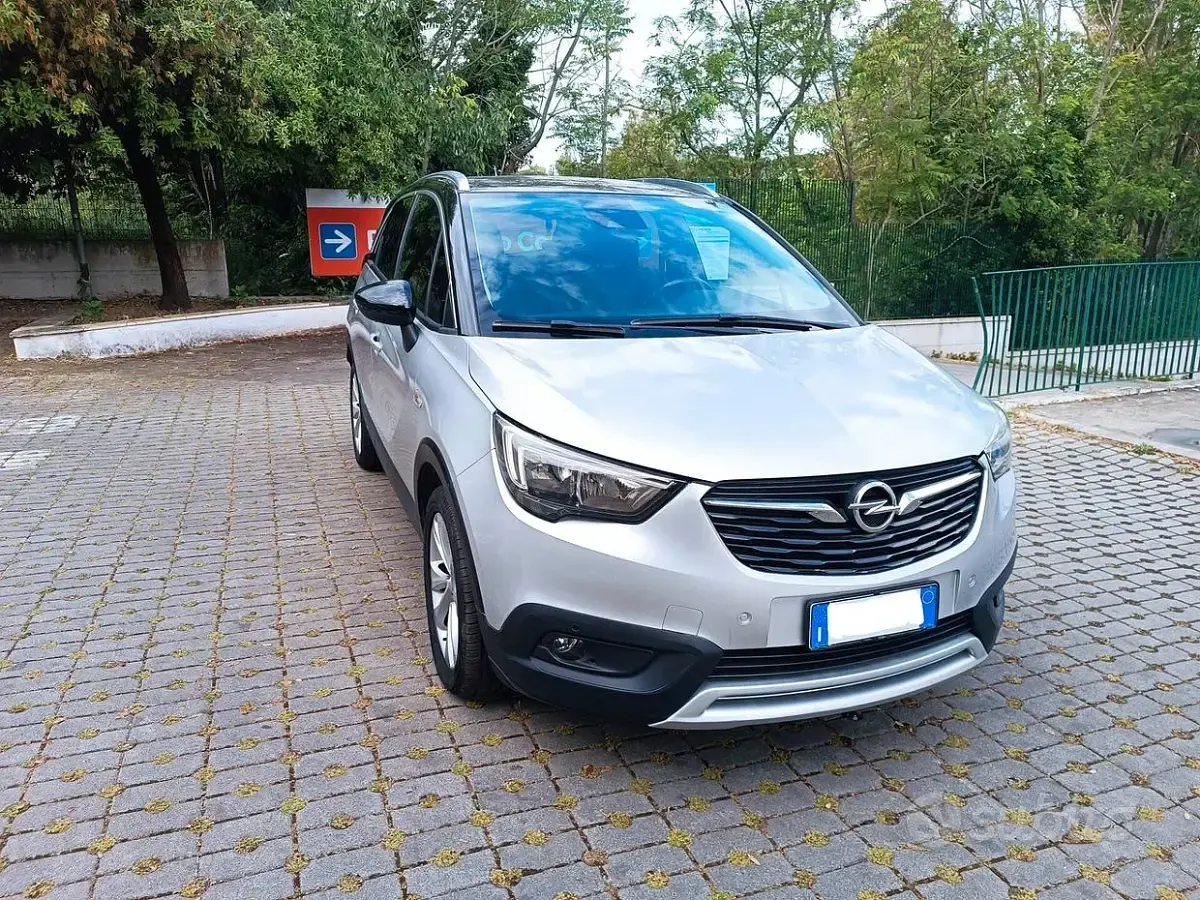 Usata Opel Crossland X Innovation 110 CV (80 kW) 2018 Grigio SUV